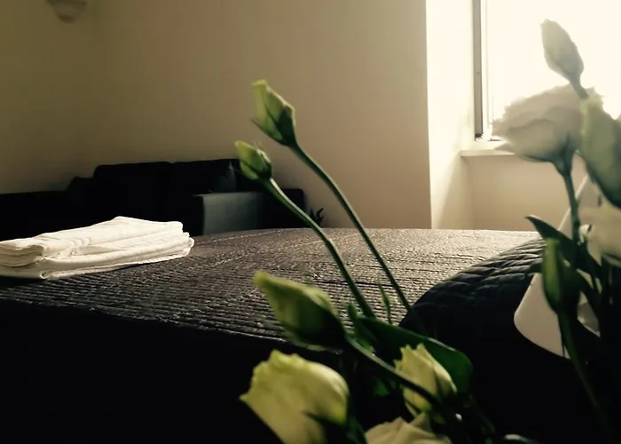 Urban Pine 2* Rom