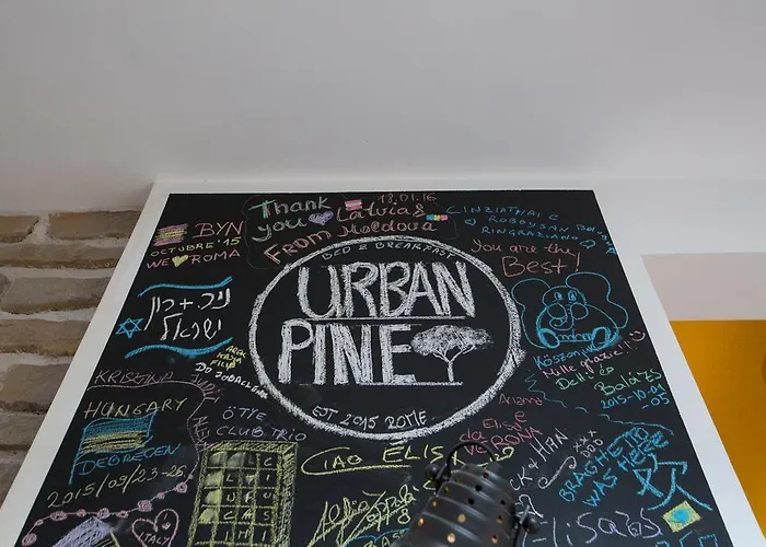 Urban Pine Rom
