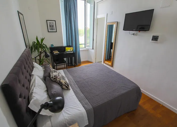 Urban Pine Gasthof 2*